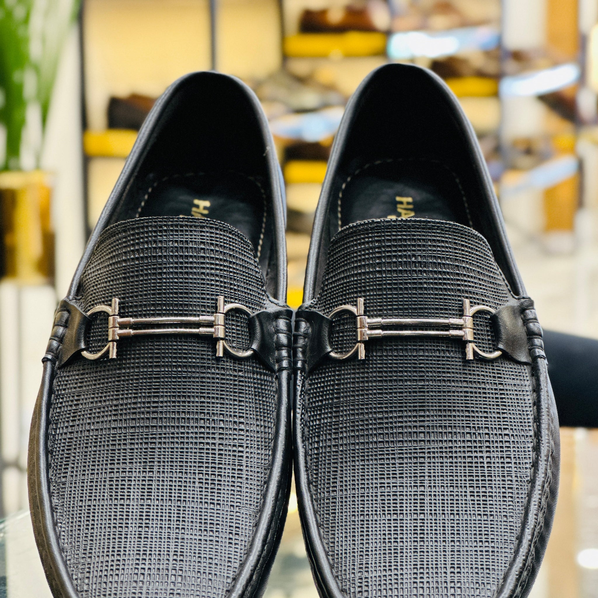 TEXTURED BLACK LOAFERS